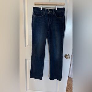 New without tag Levi’s mid rise straight leg jeans